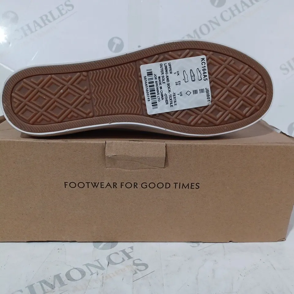 BOXED PAIR OF JOE BROWNS CANVAS SHOES IN WHITE UK SIZE 5