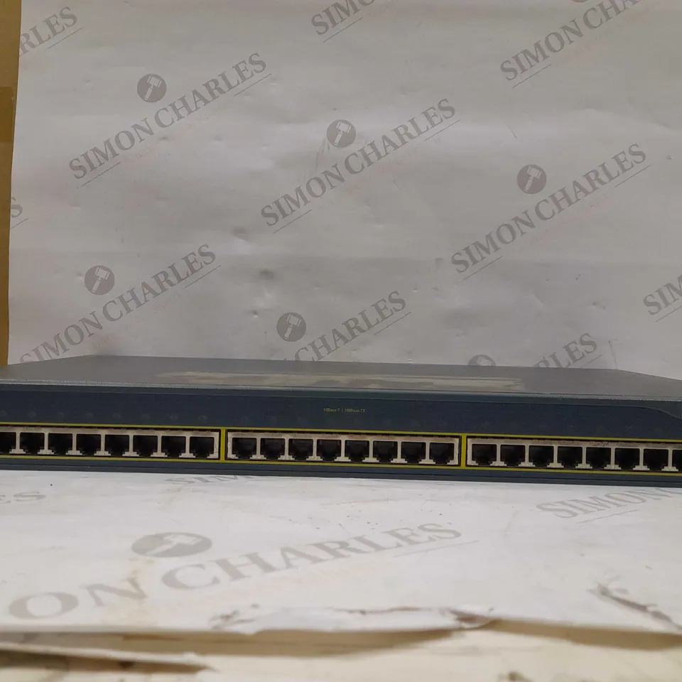 CISCO CATALYST 2950-24 24-PORT 24 X 10/100 FAST ETHERNET NETWORK SWITCH