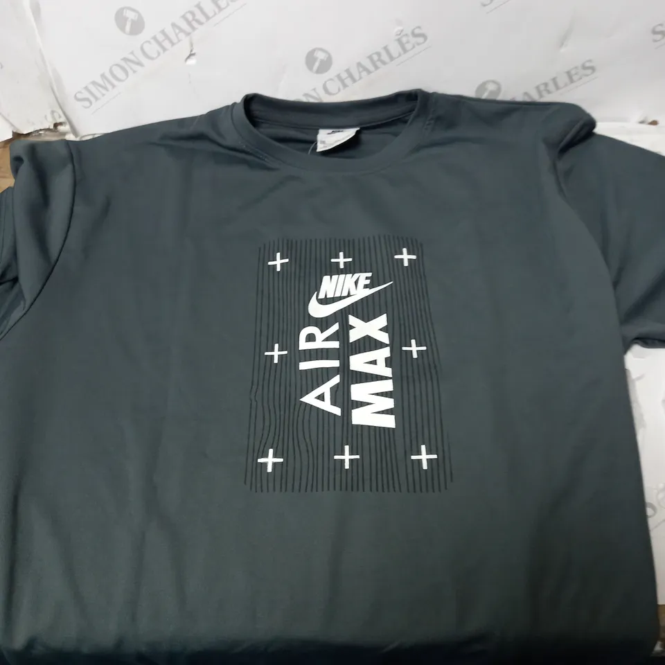 50 CLOTHING ITEMS INCLUDING NIKE AND PUMA