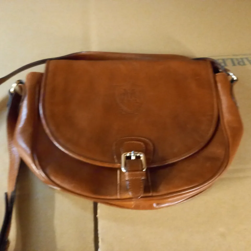 BROWN LEATHER LOOK BUCKLE DETAIL BAG 