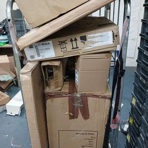 CAGE OF APPROXIMATELY 12 ASSORTED ITEMS 