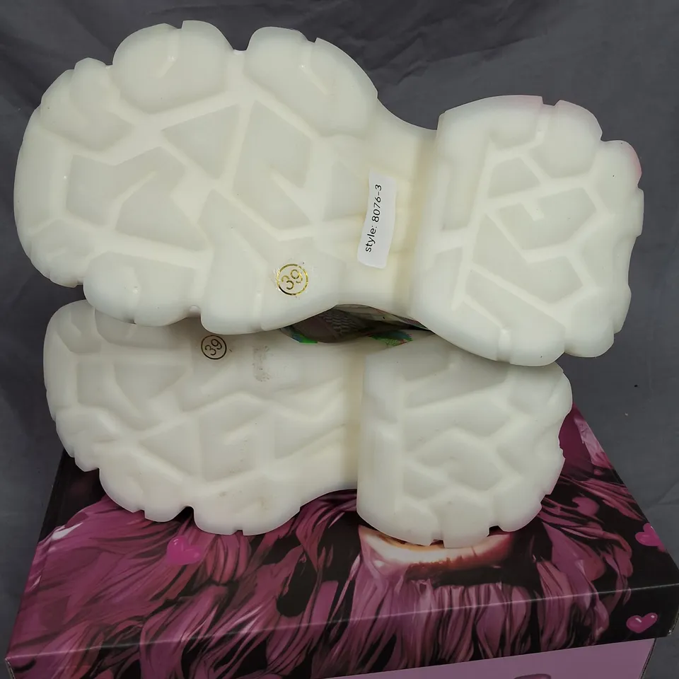 BOXED KOI SUGAR WISHES CHUNKY HI-TOPTRAINERS IN PASTEL MULTI - UK 6