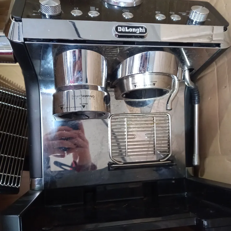 DE'LONGHI SPECIALISTA PRESTIGIO BARISTA PUMP ESPRESSO MACHINE