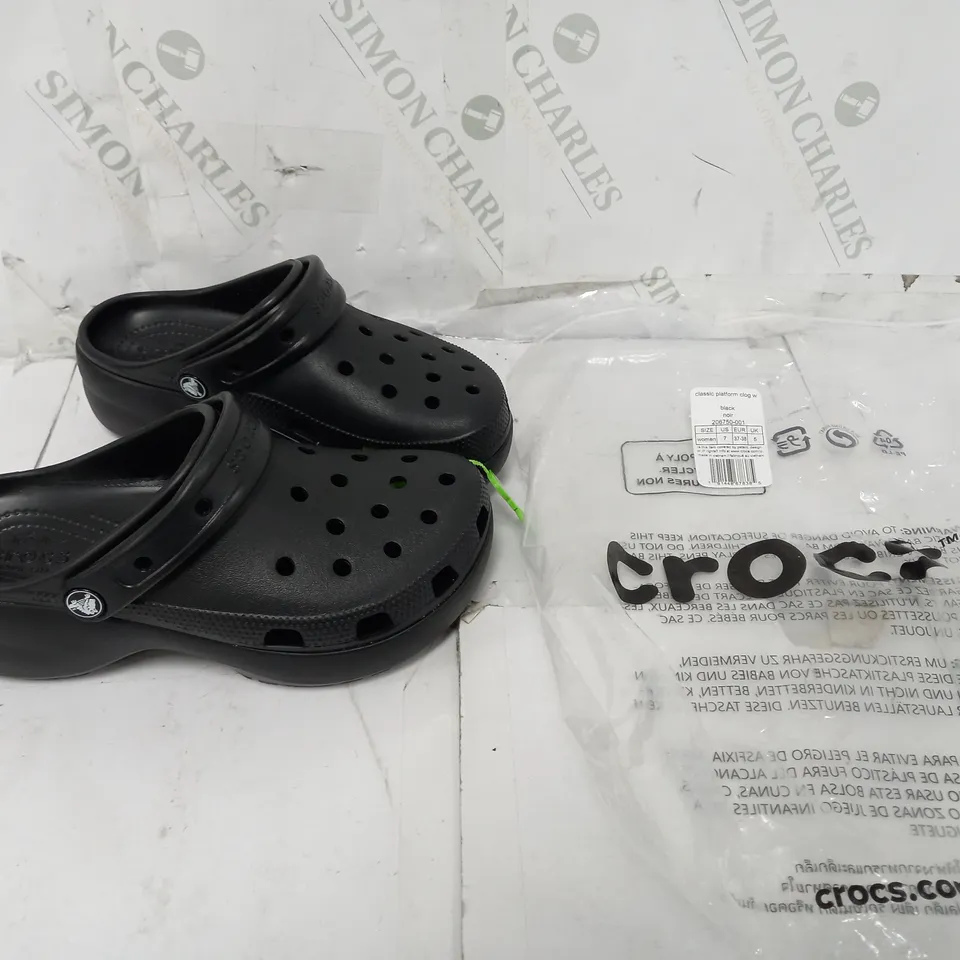 BAGGED CLASSIC PLATFORM CLOGS CROCS BLACK SIZE UK 5 