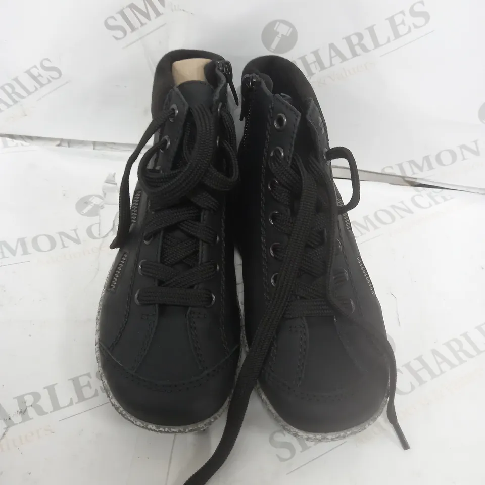 BOXED RIEKER ANTISTRESS LACED ANKLE BOOT SIZE 3.5