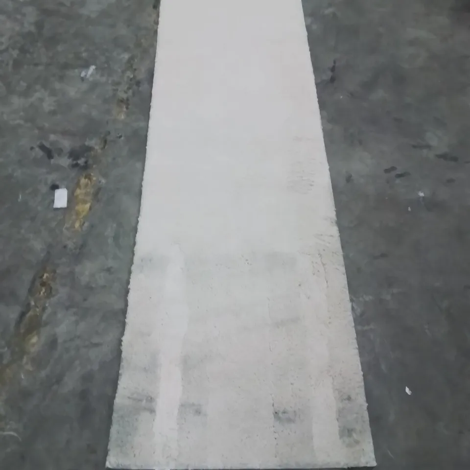 QUALITY DESIGNER AREA RUG - APPROXIMATELY 230X60CM