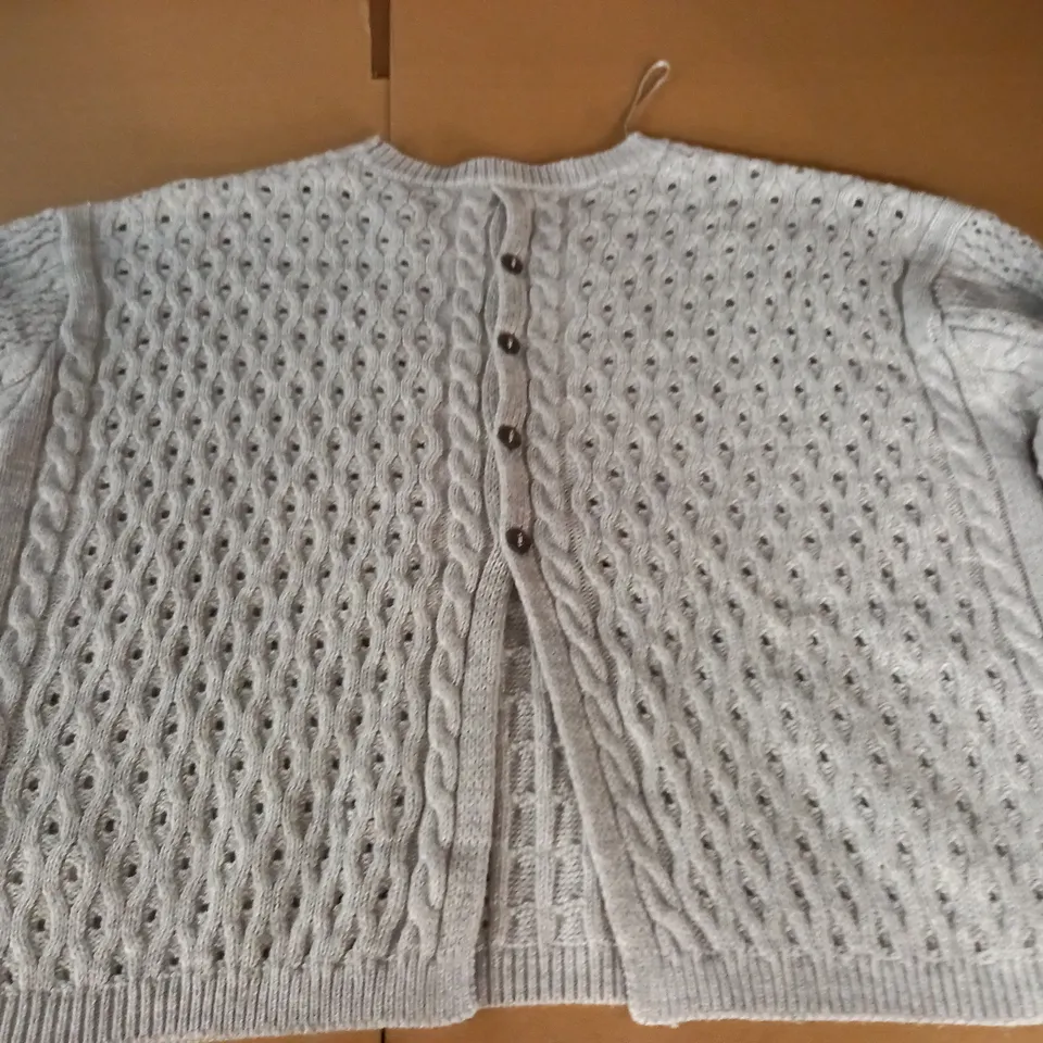 H&M GREY KNITTED JUMPER - UK 14
