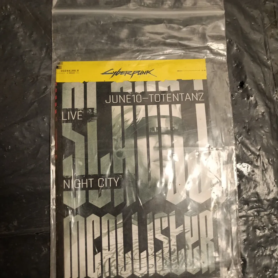 BOX OF APPROXIMATELY 100 CYBERPUNK NIGHT CITY POSTCARDS