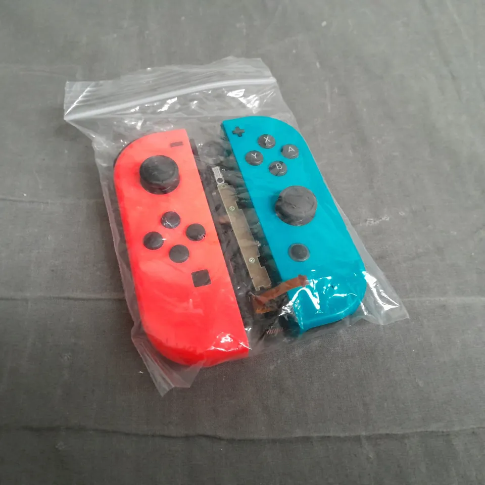 NINTENDO SWITCH CONTROLLERS