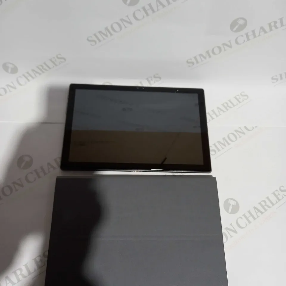 YESTEL T5 ANDROID TABLET & CASE 