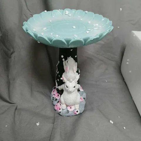 GARDEN BIRD BATH WITH RABBIT FIGURE ON ROCK BASE, TURQUOISE BOWL