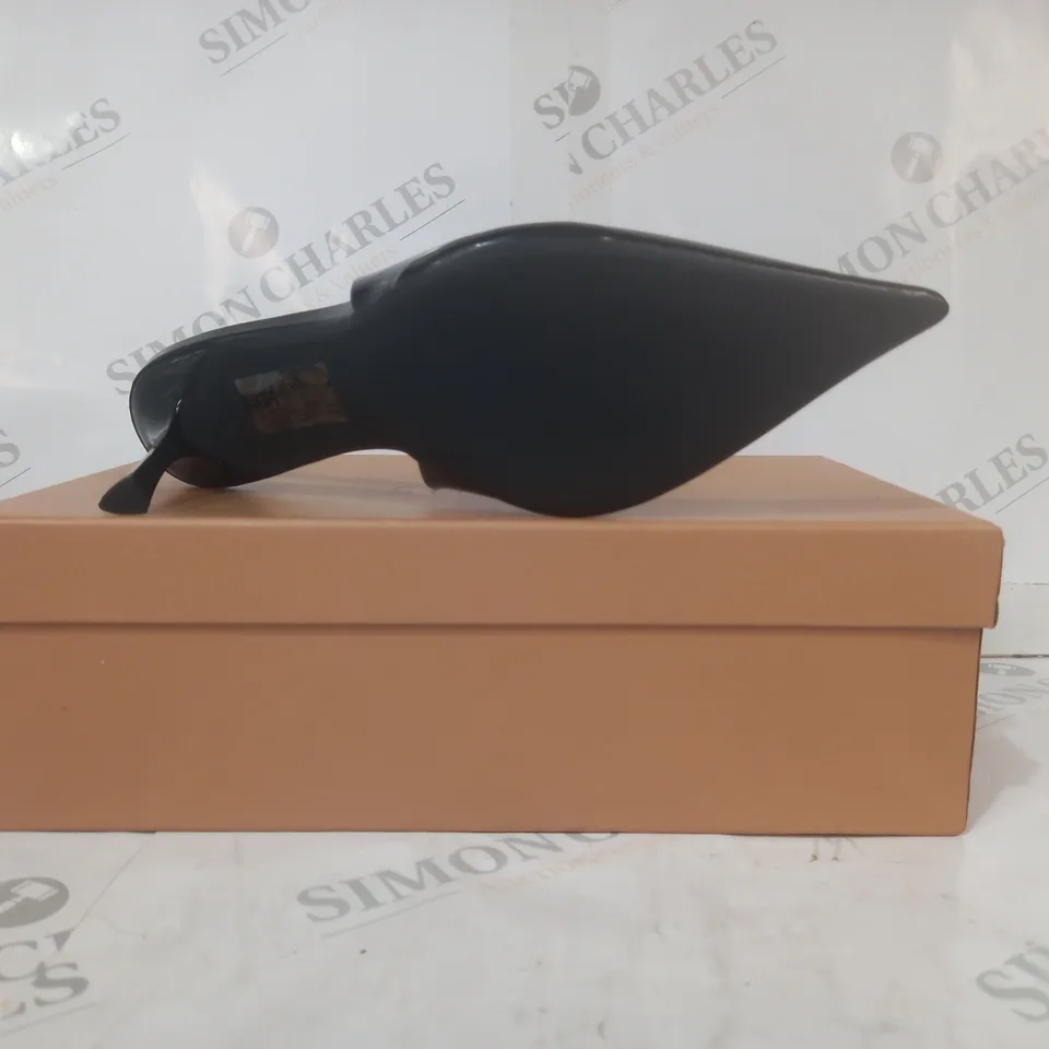 BOXED PAIR OF SIMMI LONDON LIORRA POINTED TOE HIGH HEELED SHOES IN BLACK UK SIZE 5