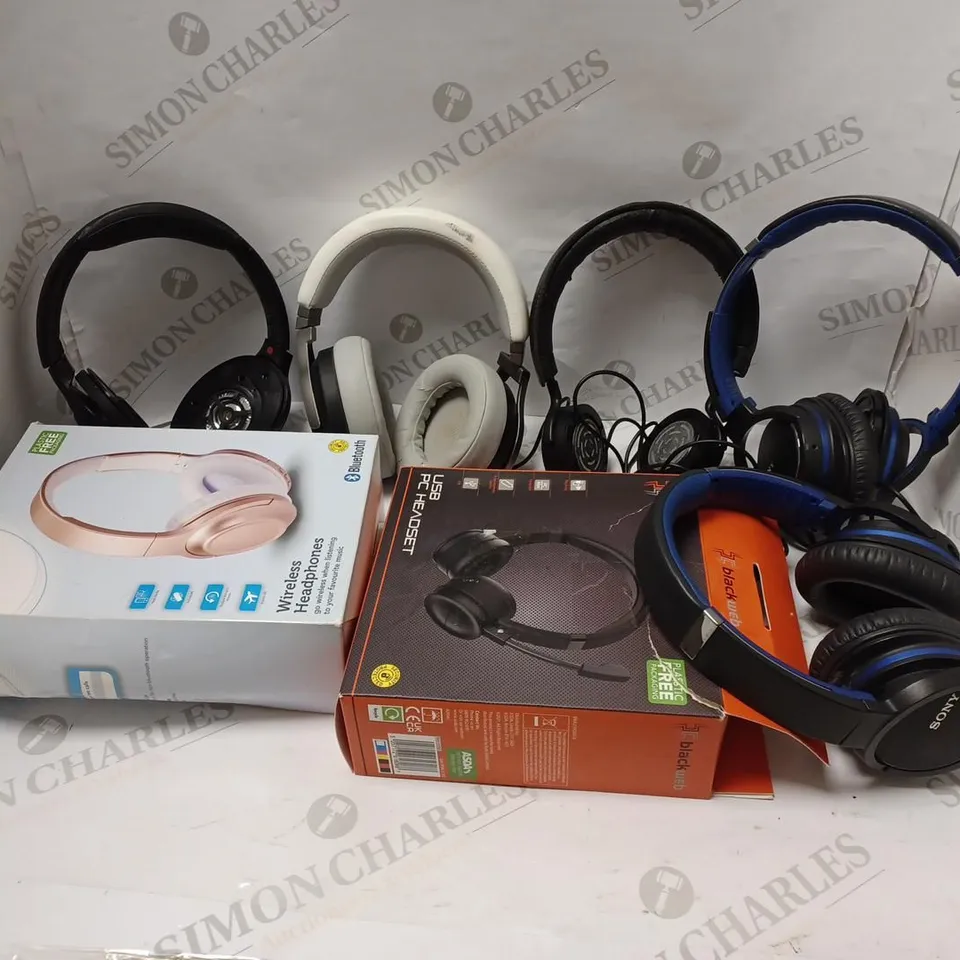 LOT OF APPROXIMATELY 7 ASSORTED HEADPHONES AND HEADSETS TO INCLUDE SONY, BLACKWEB, GOJI, ETC