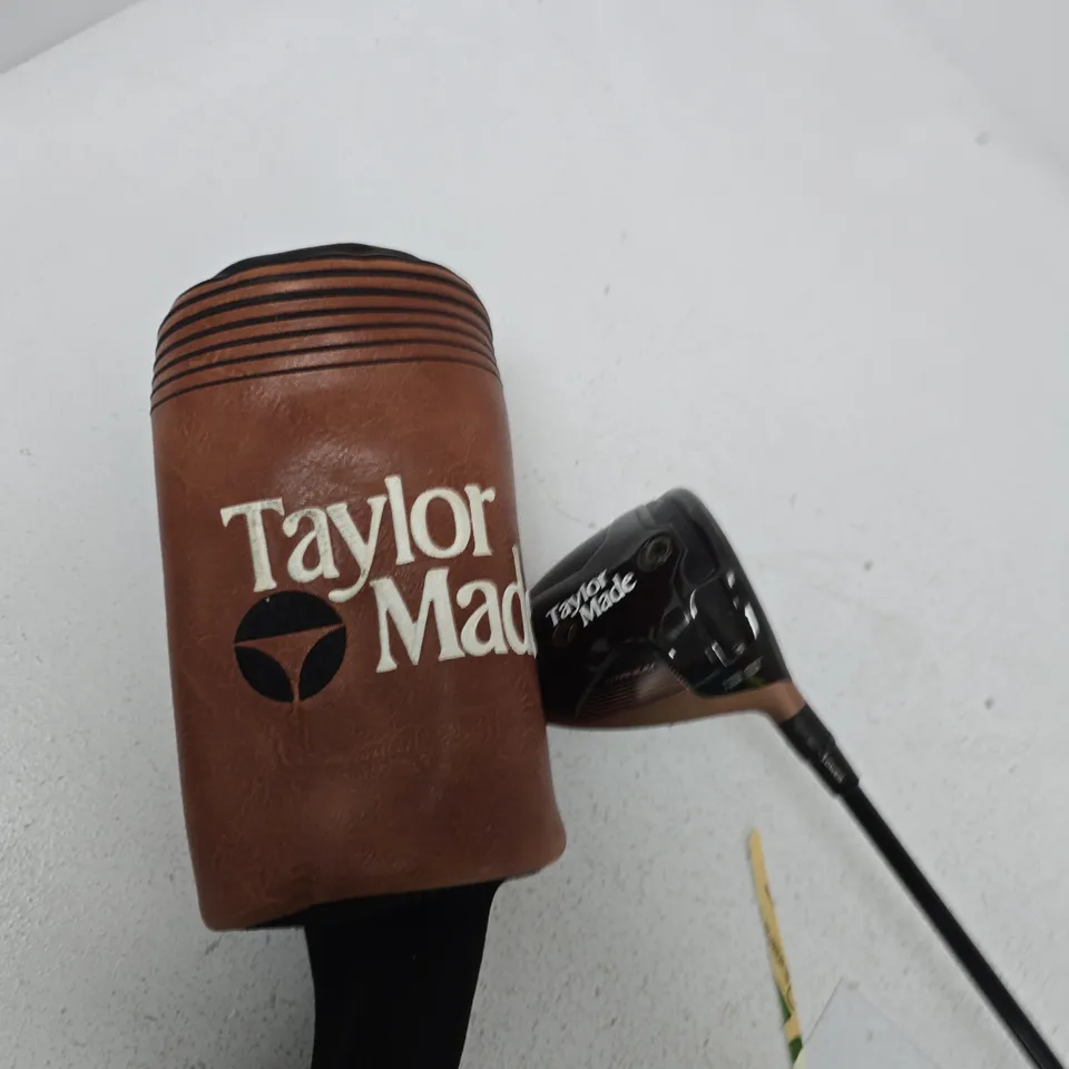 TAYLORMADE MINI DRIVER GOLF CLUB WITH BROWN LEATHER HEADCOVER