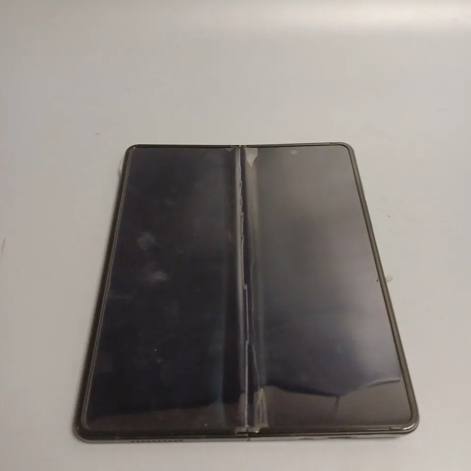 SAMSUNG GALAXY Z FOLD3