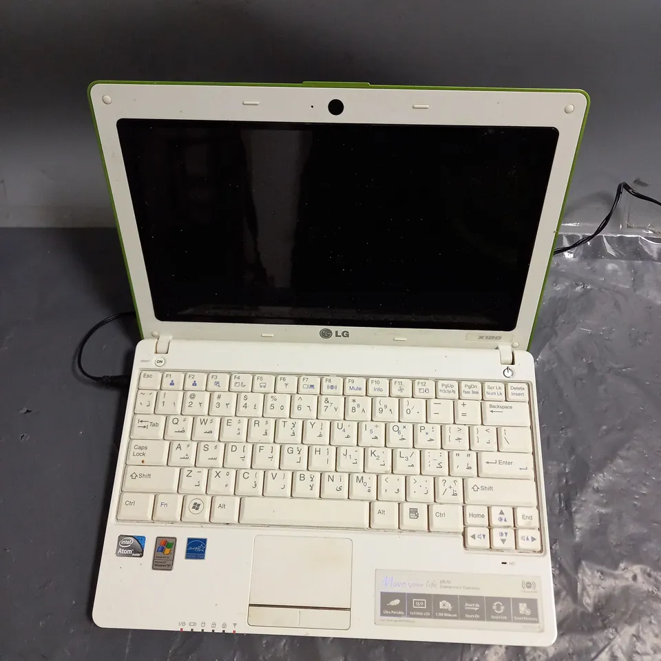 LG X120 PORTABLE LAPTOP IN WHITE/GREEN