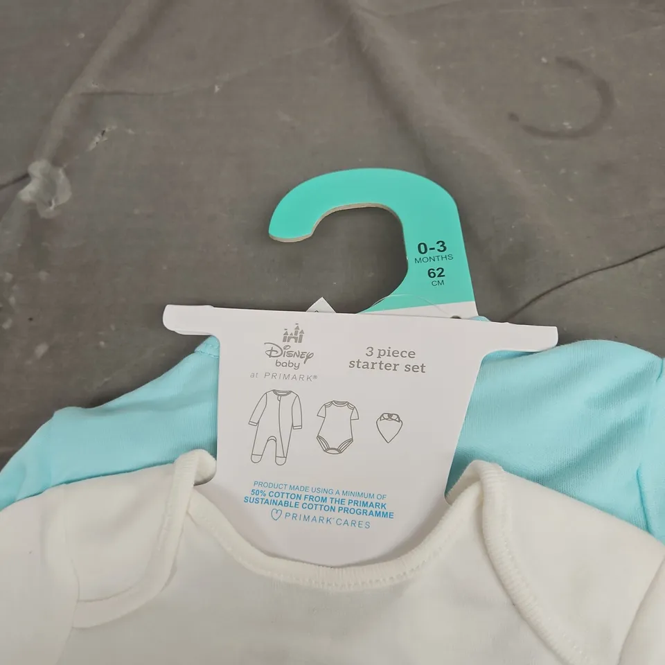 DISNEY BABY 3-PIECE STARTER SET (0–3 MONTHS)