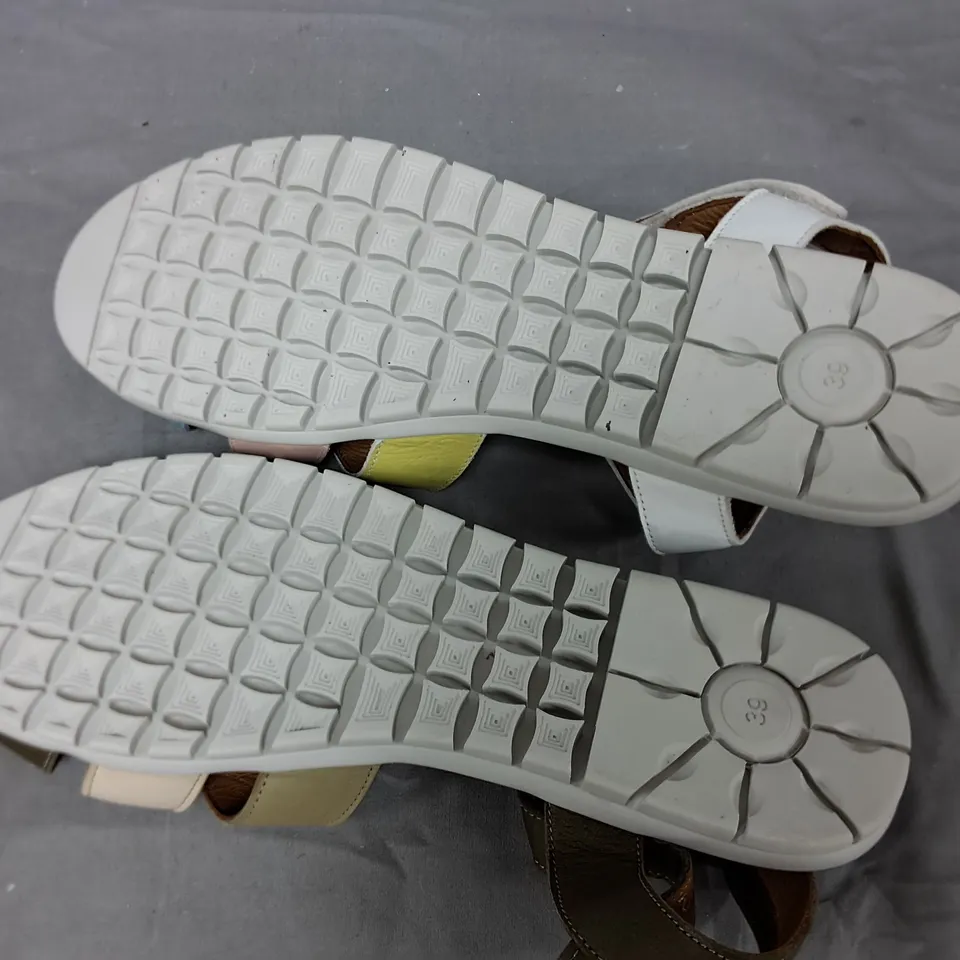 LOT OF 4 BOXED PAIRS OF ADESSO REAL LEATHER SANDALS - SIZES 39 & 40