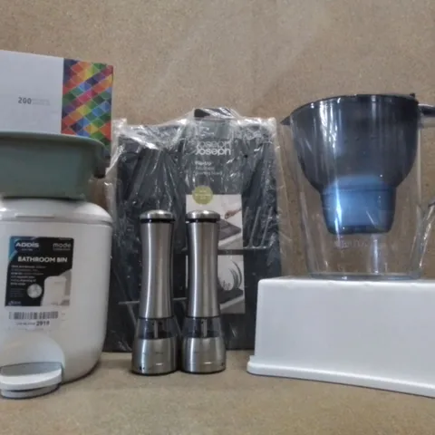 LARGE BOX OF ASSORTED ITEMS TO INCLUDE;MORPHY RICHARDS SALT& PEPPER GRINDER, JOSEPH JOSEPH ADJUSTABLE DRAINING BOARD, 200 LED LIGHTS WITH MUSIC