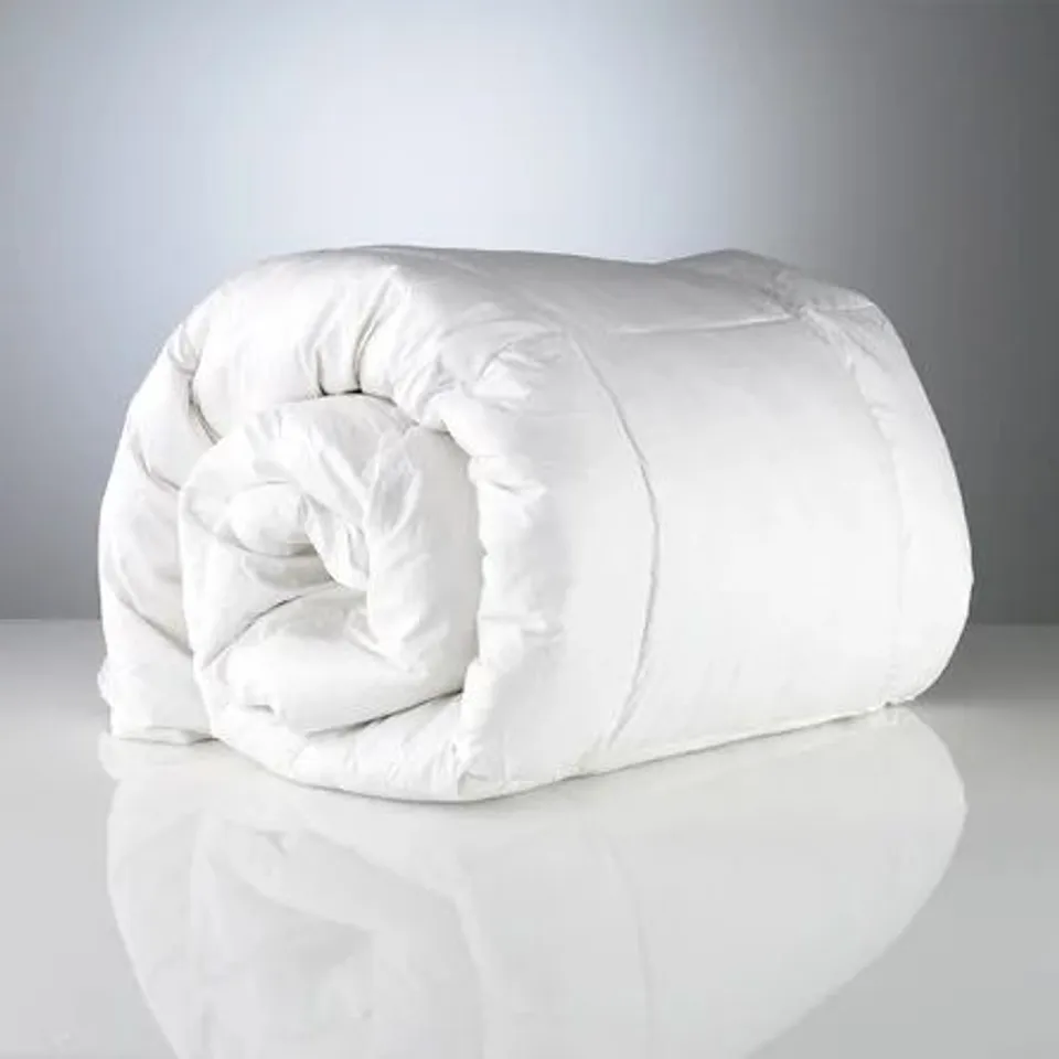 BAGGED HOLLOWFIBER 13.5 QUILTED DUVET ALL YEAR AROUND TOG // SIZE: DOUBLE 