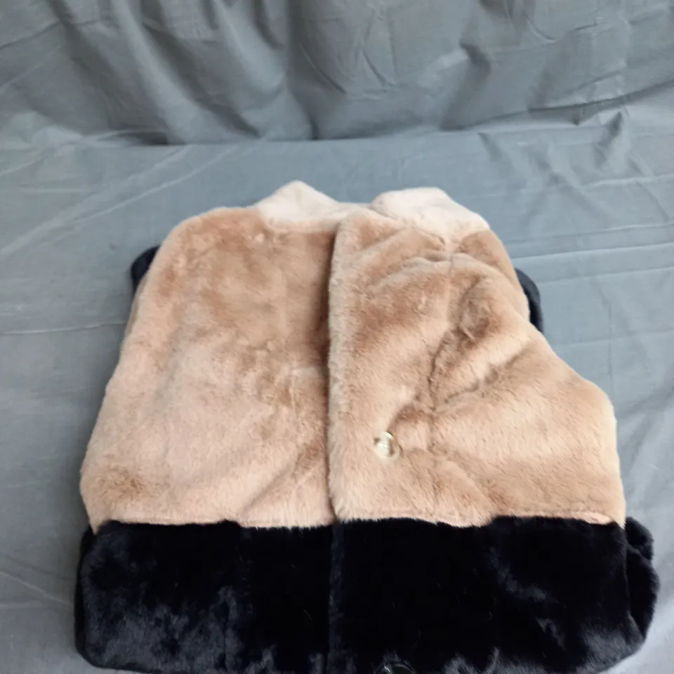 APRICOT REVERSIBLE JACKET IN BEIGE/BLACK SIZE UK 18