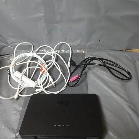 APPROXIMATELY 10 HOUSEHOLD ELECTRICAL ITEMS TO INCLUDE SKY BROADBAND BOX, TV AERIAL CABLE AND HDMI CABLE
