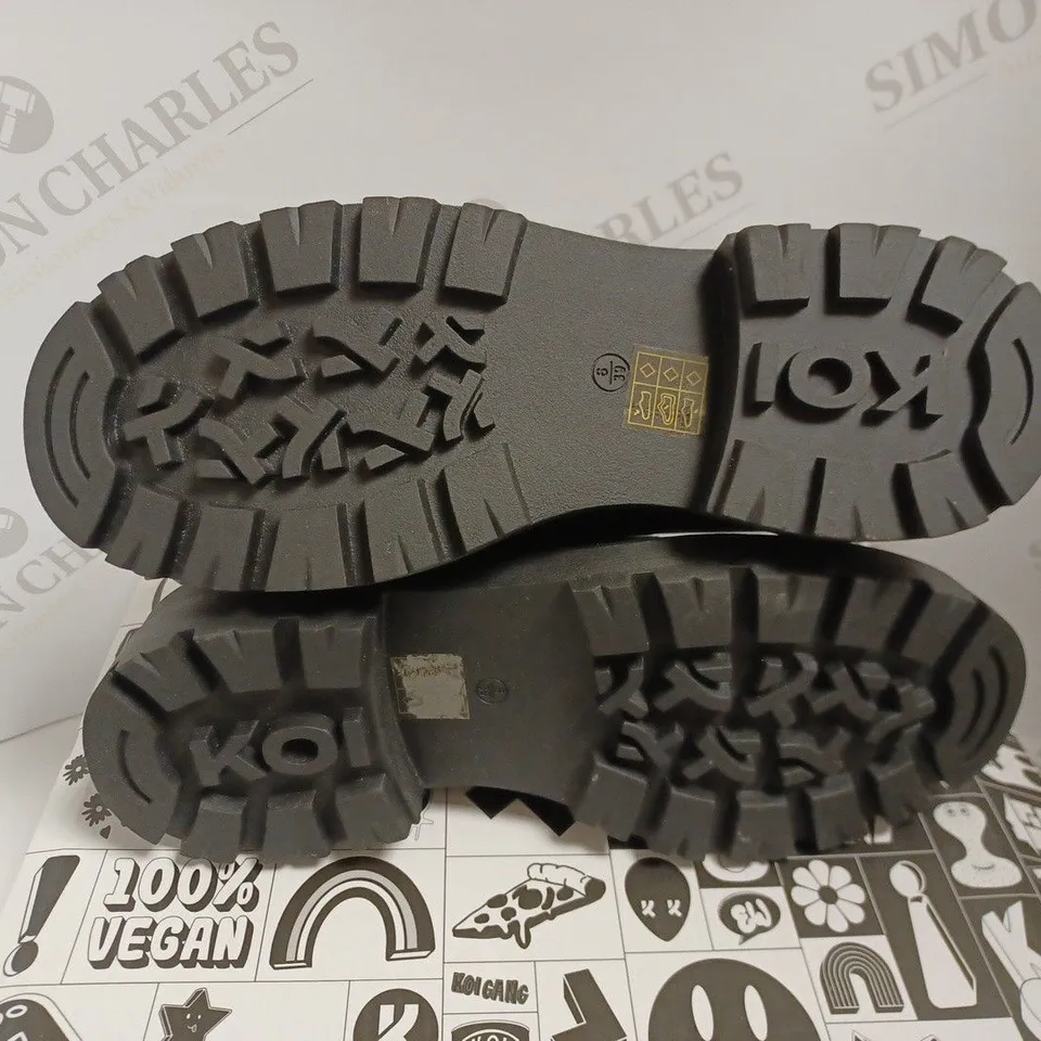 KOI VEGAN FULL OF SECRETS LACE UP SHOES - BLACK SIZE 6