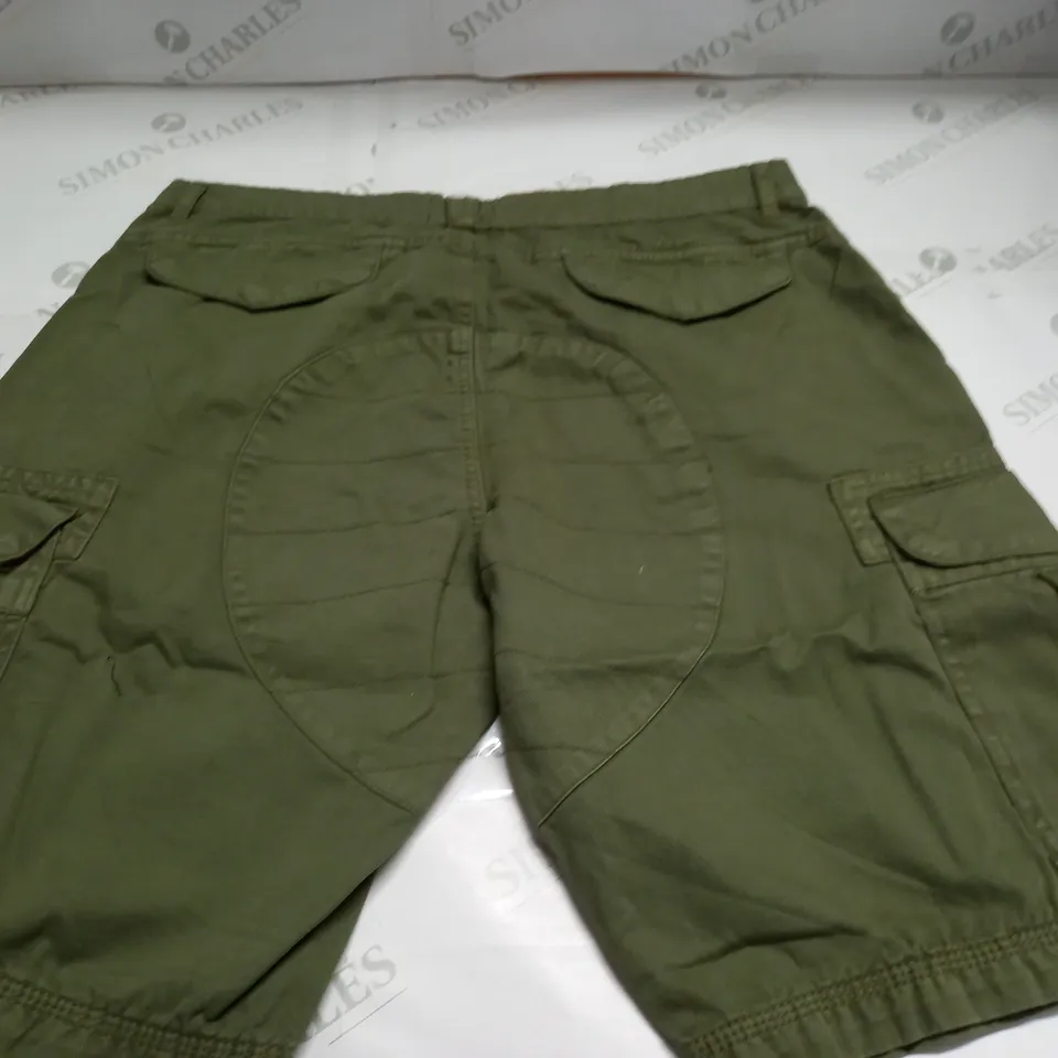 BENCH NOAH KHAKI SHORTS - L