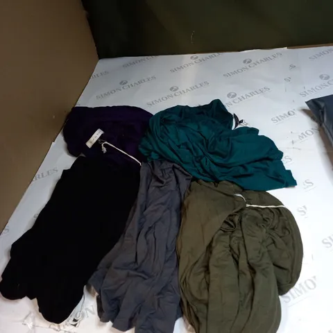 BAG OF APPROX 10 ASSORTED CLOTHING ITEMS TO INCLUDE - MAISON DE NIMES - EMELIA