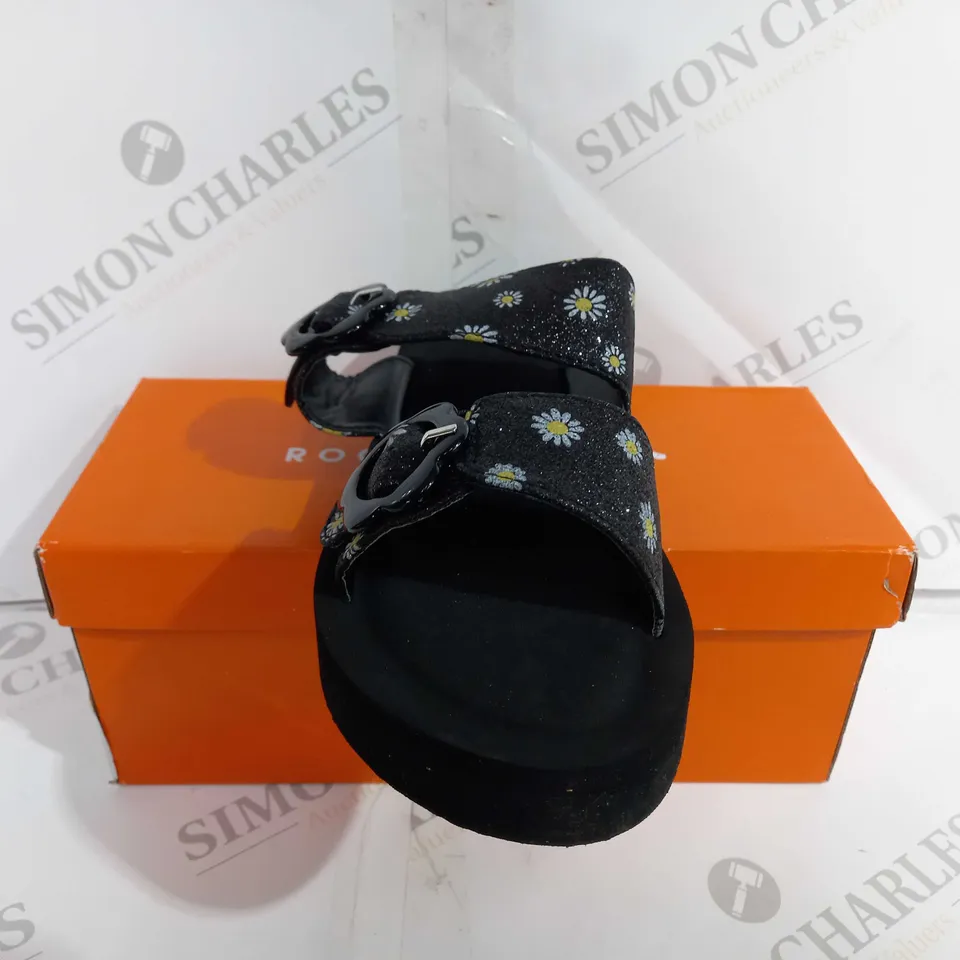 BOXED ROCKET DOG WEDGE SANDALS - SIZE 6