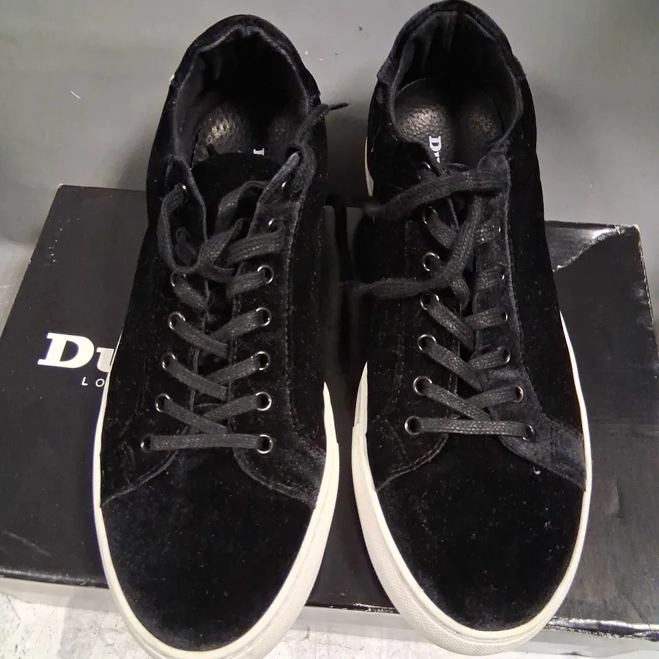 BOXED DUNE BLACK VELVET CUPSOLE SIZE 10