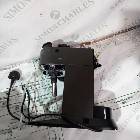 DE'LONGHI DEDICA COFFEE MACHINE