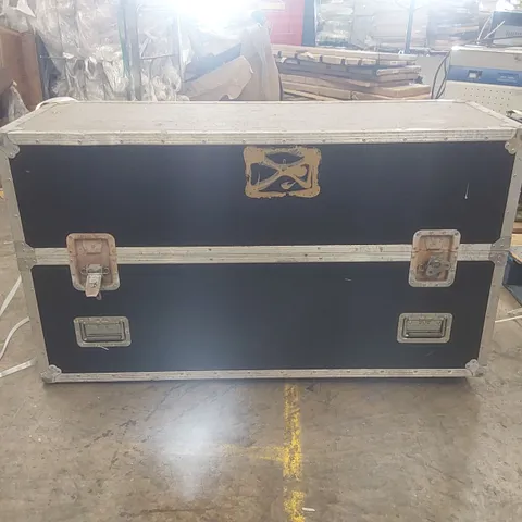 HEAVY-DUTY ROAD TRUNK FLIGHT CASE