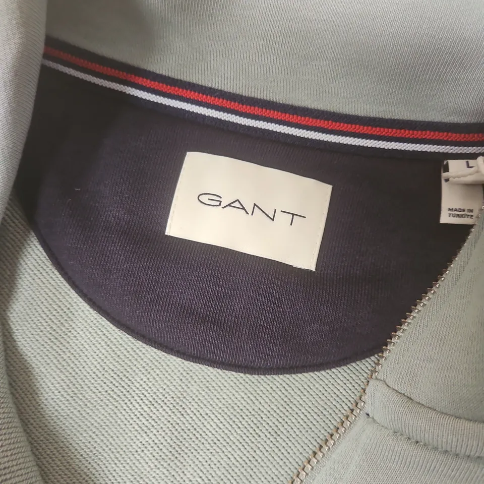 GANT REG SHIELD HALF ZIP SWEAT IN CERAMIC GREY - LARGE
