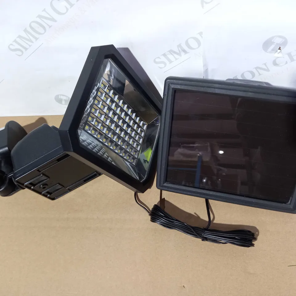 SMART SOLAR HIGH LUMEN PIR SECURITY LIGHT RRP £50