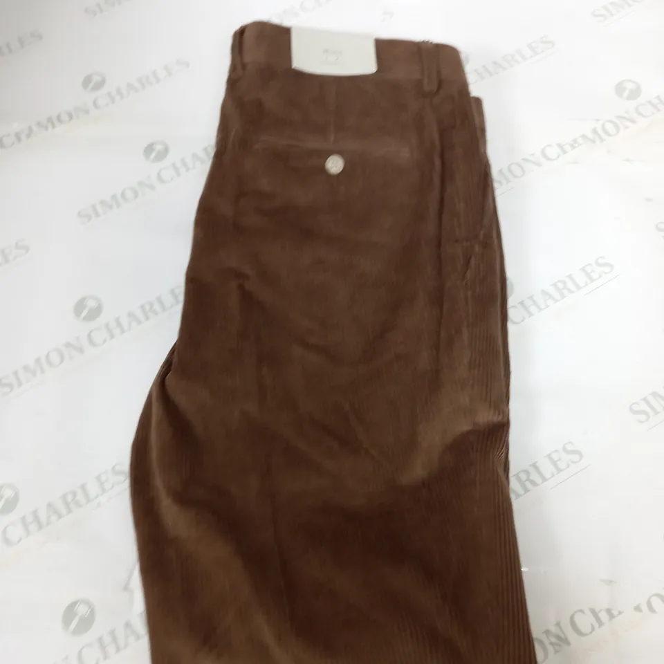 MOSS TAILORED FIT CORD TROUSERS SIZE 34S