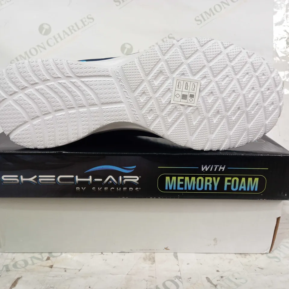 BOXED PAIR OF SKECHERS SKECH-AIR SHOES IN NAVY UK SIZE 8