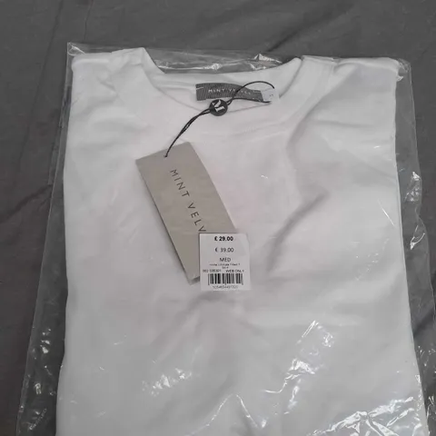 BAGGED MINT VELVET WHITE ULTIMATE FITTED T-SHIRT - MEDIUM