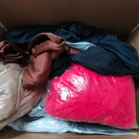 LARGE BOX OF APPROXIMATELY 25 ASSORTED CLOTHING ITEMS IN VARIOUS COLOURS, STYLES AND SIZES - COLLECTION ONLY