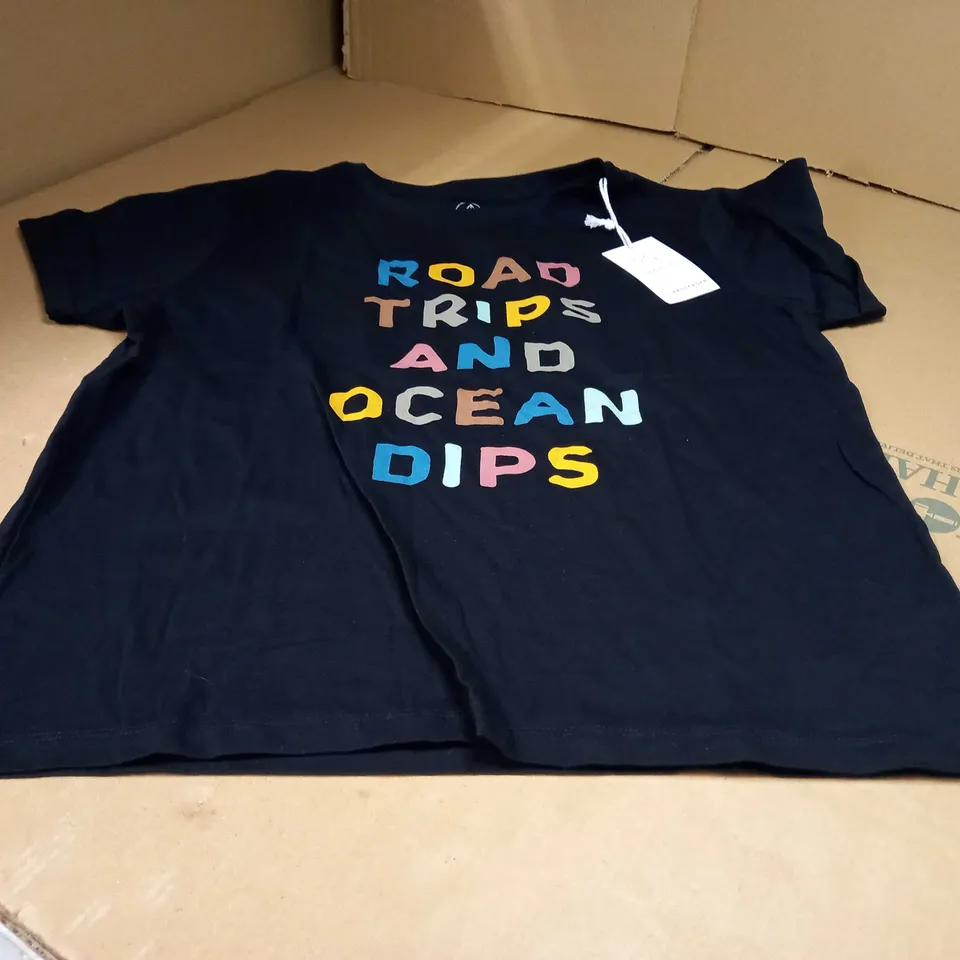 PASSENGER BLACK/SLOGAN TEE - LARGE