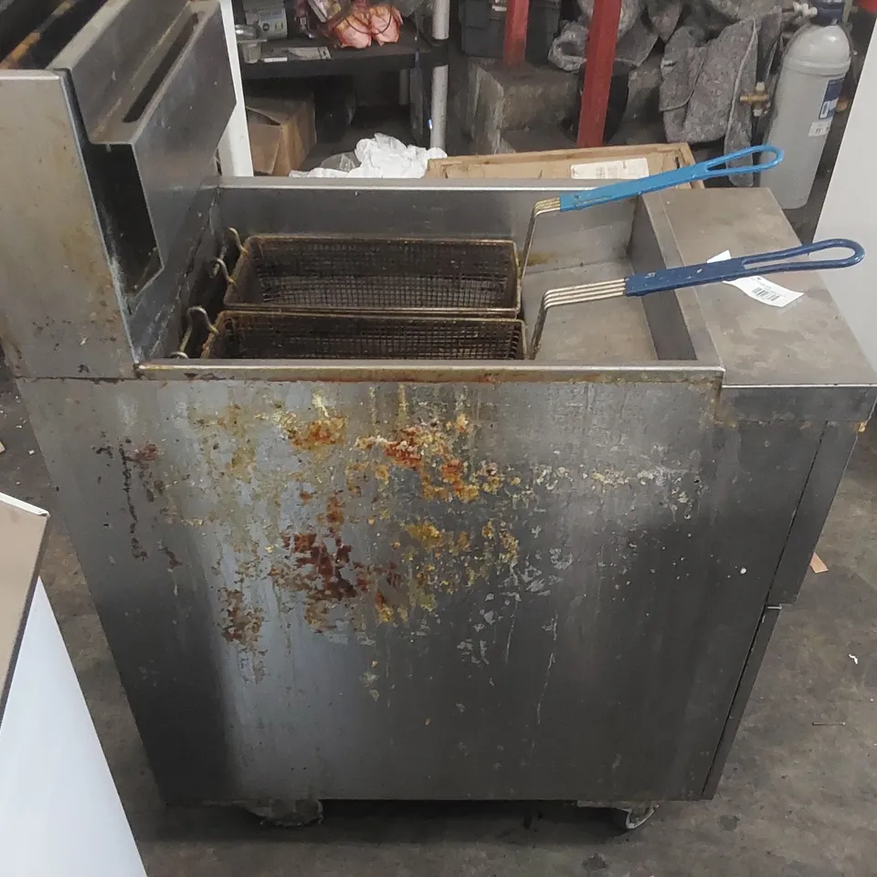 ANETS COMMERCIAL GAS DEEP FAT FRYER