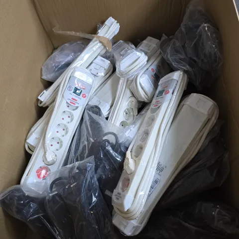 BOX OF APPROXIMATELY 24 X EXTENSION POWER LEADS