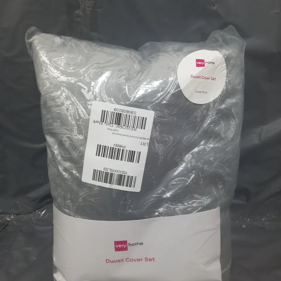 VERY HOME ALEXIS MARBLE FOIL AND VELVET DUVET COVER SET - SILVER