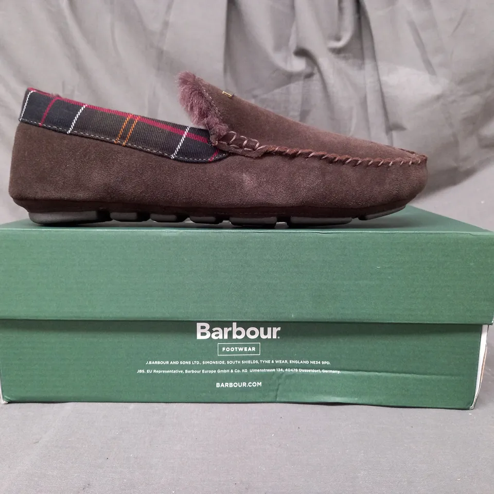 BOXED PAIR OF BARBOUR MONTY SLIPPERS IN BROWN SUEDE UK SIZE 8