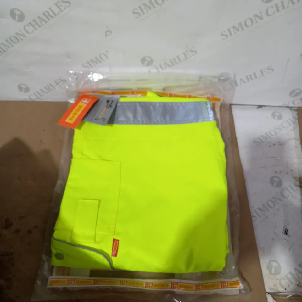 LOT OF APPROXIMATELY 4 ASSORTED BRAND NEW B SEEN EN ISO 20471 HI-VISIBLITY TEFLON COATED PERFORMANCE TROUSERS SIZE 34