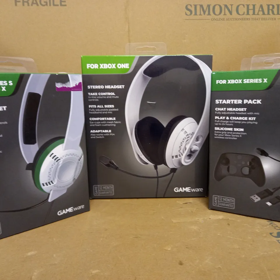 LOT OF 5 X BOXED HEADSETS FOR XBOX: 1 X STEREO HEADSET FOR XBOX ONE; 2 X CHAT HEADSET FOR XBOX SERIES S & X; 2 X STARTER PACK FOR XBOX SERIES X
