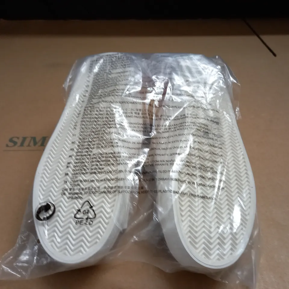 H&M CREAM TRAINERS - UK 13.5