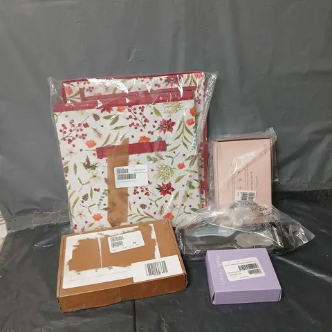 APPROXIMATELY 25 ASSORTED HOUSEHOLD PRODUCTS TO INCLUDE COMPACT MIRROR, RASP CALLUS REMOVER, CHRISTMAS STORAGE SET, ETC - COLLECTION ONLY