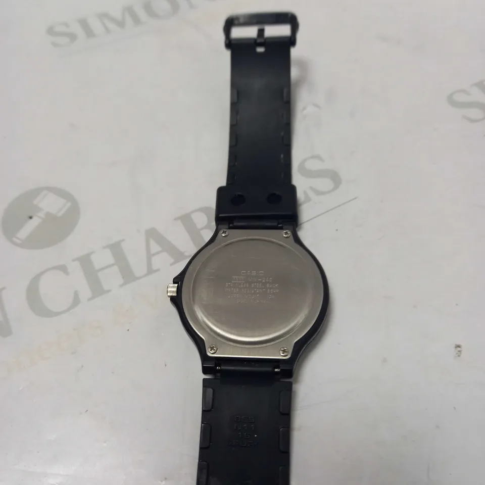 CASIO QUARTZ WATER RESISTANCE WATCH WITH RUBBER STRAPS