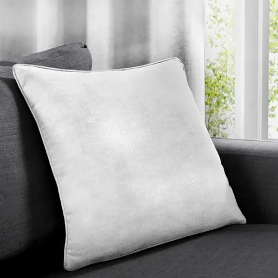 CAROLYN CUSHION COVER COLOUR WHITE 